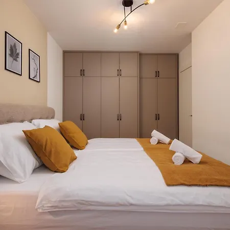 For - 2br With Free Garage Parking Daire