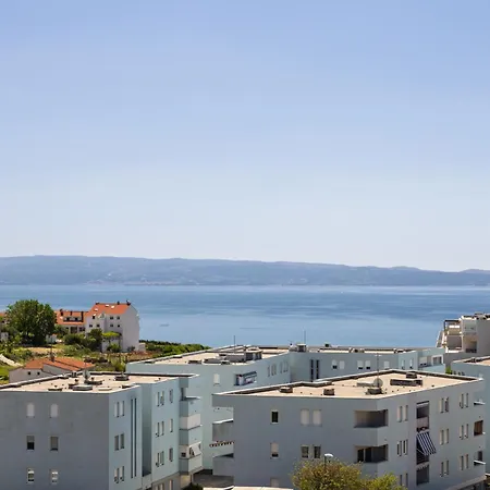 Apartmán For - 2br With Free Garage Parking