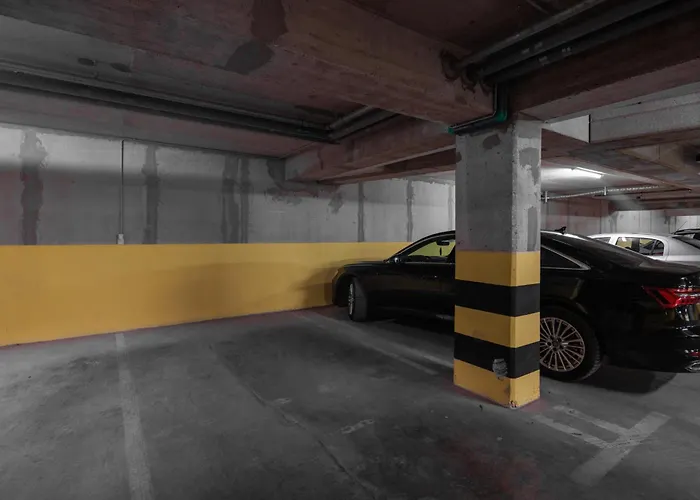 For - 2br With Free Garage Parking Apartment