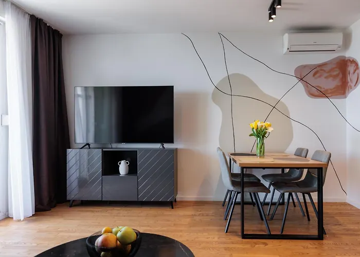 For - 2br With Free Garage Parking Split