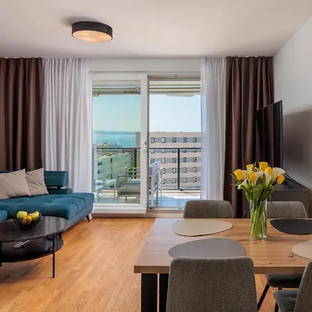 Apartamento For - 2br With Free Garage Parking Split